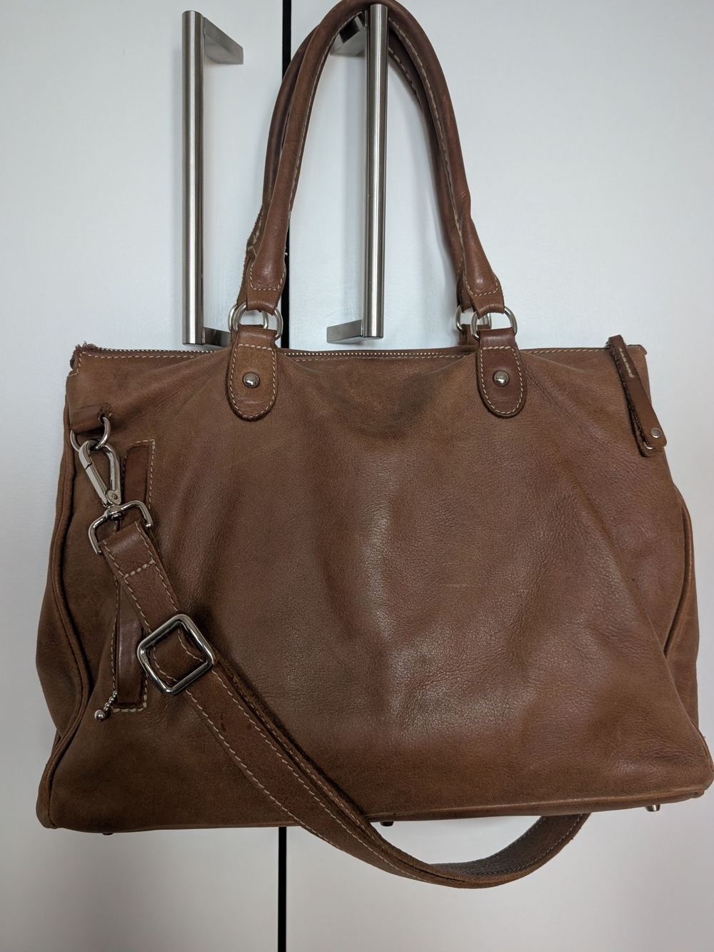 Roots of Canada Brown Leather Shoulder Bag with Detachable Strap Unisex